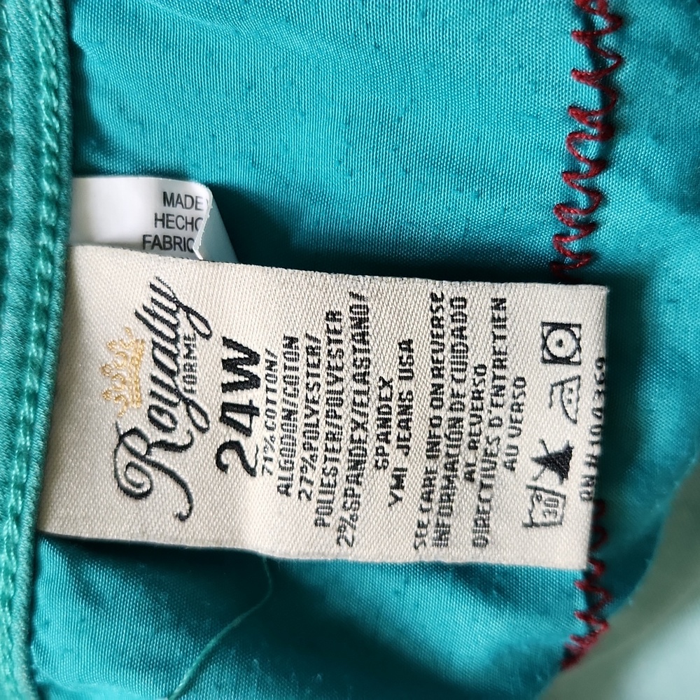 ROYALTY FOR ME Size 24W seafoam green shorts. - Picture 4 of 6